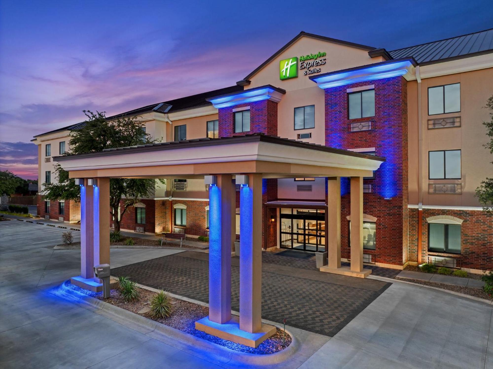 Holiday Inn Express & Suites Midland Loop 250 By Ihg Exteriör bild