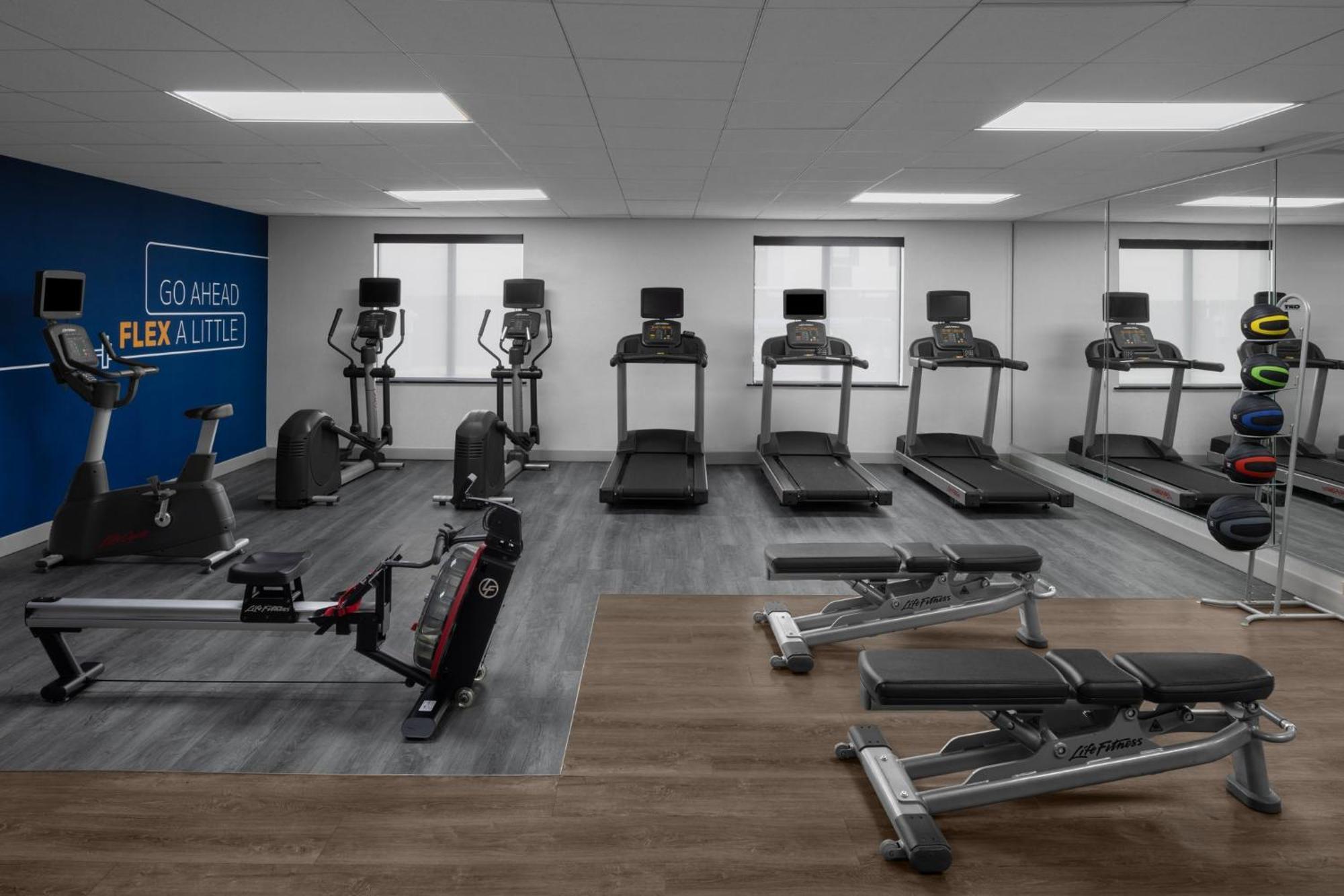 Holiday Inn Express & Suites Midland Loop 250 By Ihg Exteriör bild